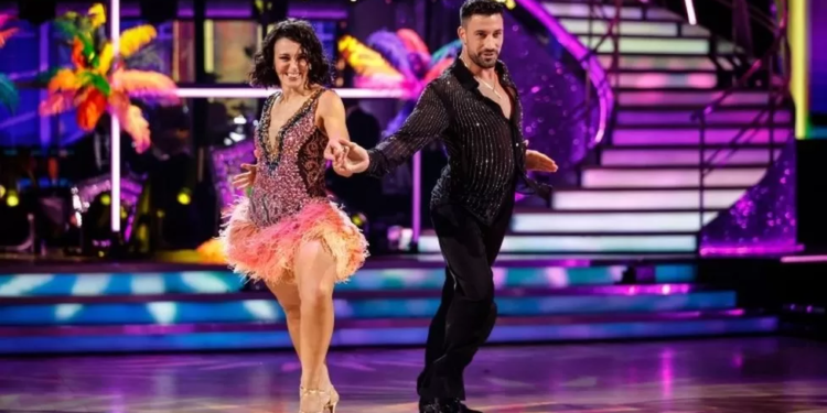 Actress Amanda Abington has quit Dancing; the show has announced