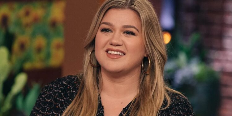 Kelly Clarkson’s Fresh Start: From LA Glitz to New York City Life