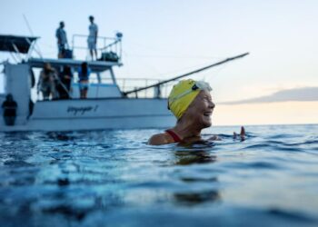 ‘Nyad’ movie review: Jodie Foster and Annette Bening deliver knockout performances in uplifting swimming saga