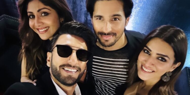 Ranveer Singh, Sidharth Malhotra, Shilpa Shetty, and Kriti Sanon Strike a Pose Together at the Event