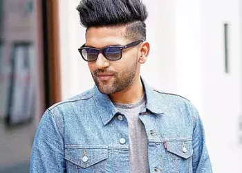Guru Randhawa Expresses Desire for Intense Action Role, Inspired by Mahesh Babu’s ‘Guntur Kaaram’; Envisions Dynamic Fight Scenes with Powerful Impact.