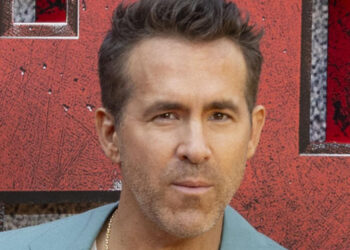 Ryan Reynolds Enjoys Teasing Jamie Lee Curtis Following Her MCU Apology