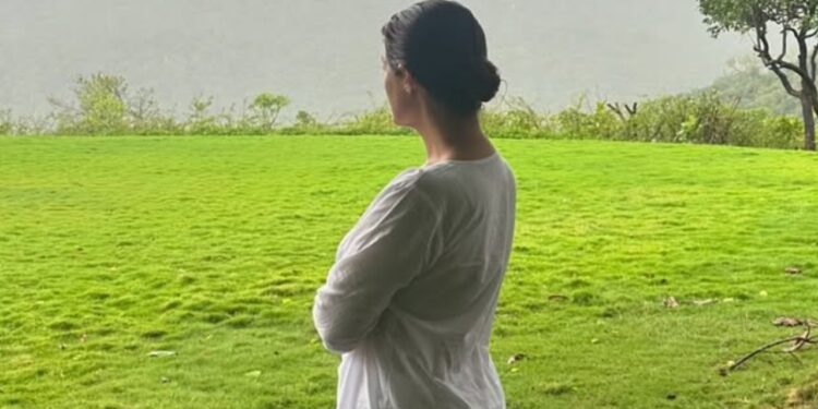 Meet Twinkle Khanna who debuted at 21