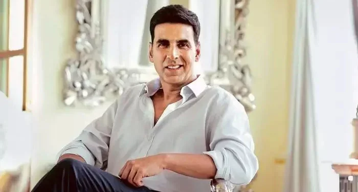 Shoot of Akshay Kumar, Abhishek Bachchan, comedy film wrapped with cakes and wide smiles